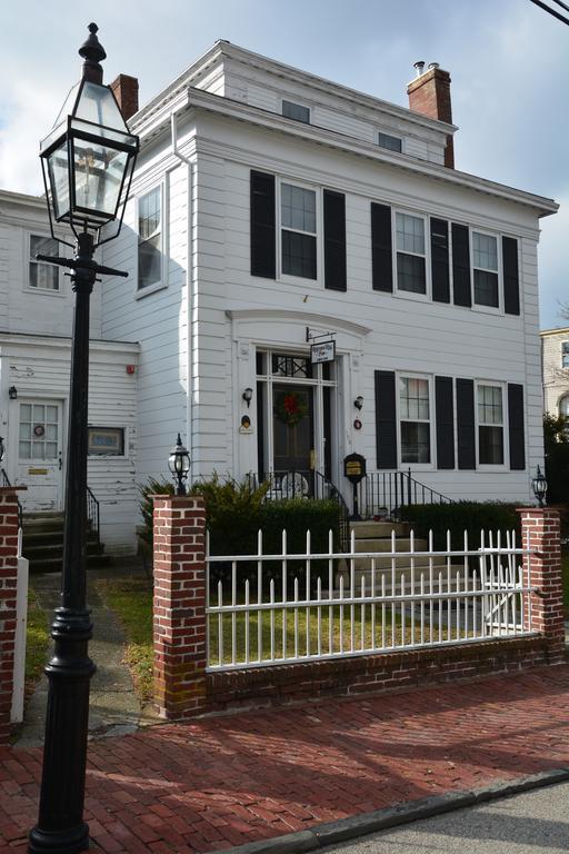 Historic Hill Inn Newport Buitenkant foto