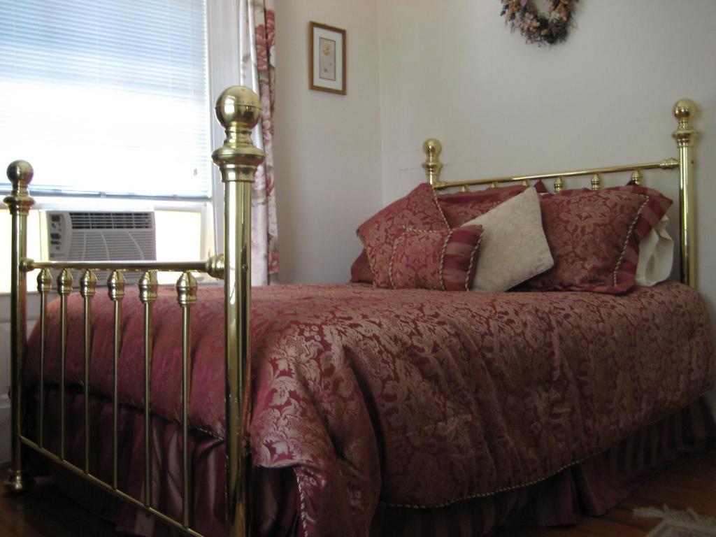 Historic Hill Inn Newport Buitenkant foto